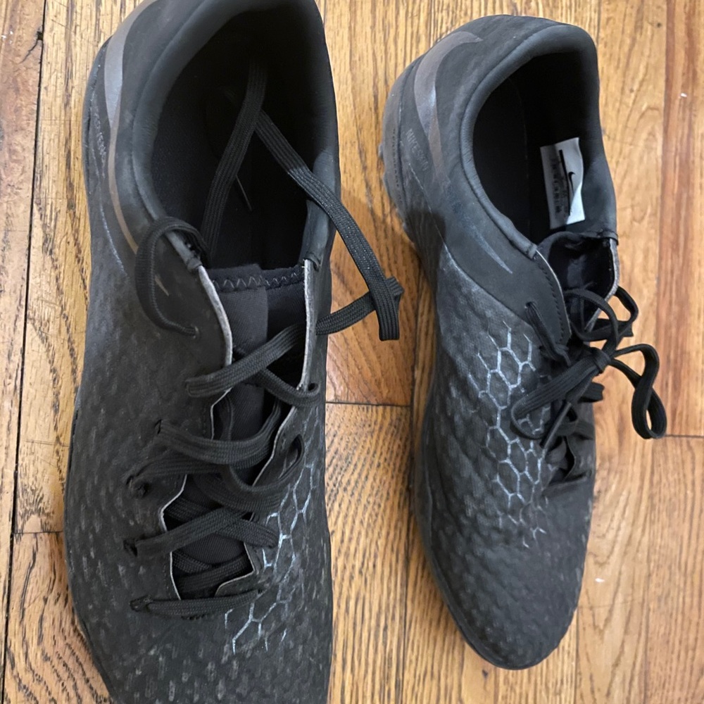 Nike “Nikeskin” turf/soccer shoes